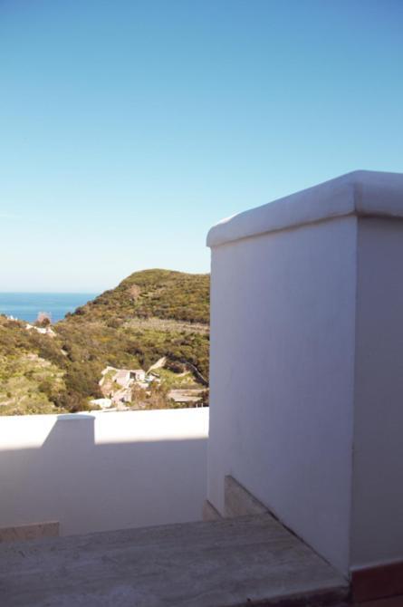 Le Case Dei Pescatori - Residence La Guardia Ponza Exterior photo
