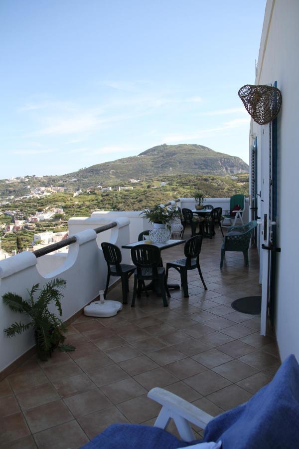Le Case Dei Pescatori - Residence La Guardia Ponza Exterior photo