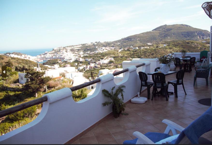Le Case Dei Pescatori - Residence La Guardia Ponza Exterior photo