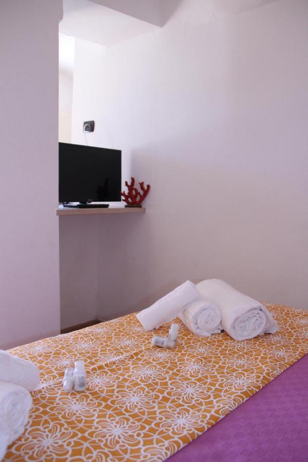 Le Case Dei Pescatori - Residence La Guardia Ponza Exterior photo