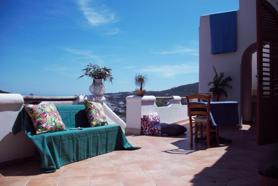 Le Case Dei Pescatori - Residence La Guardia Ponza Exterior photo